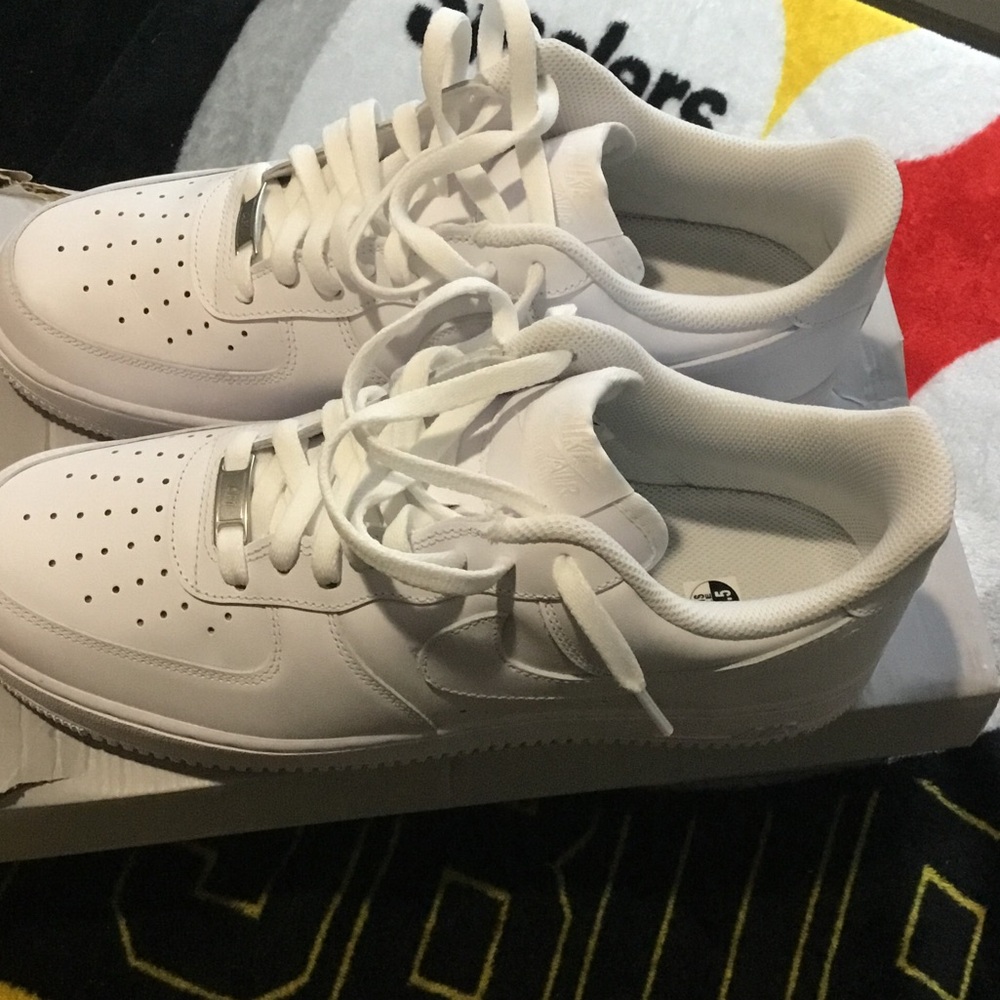 Nike White Men's Sneakers-NIKE WHITE AIRFORCES